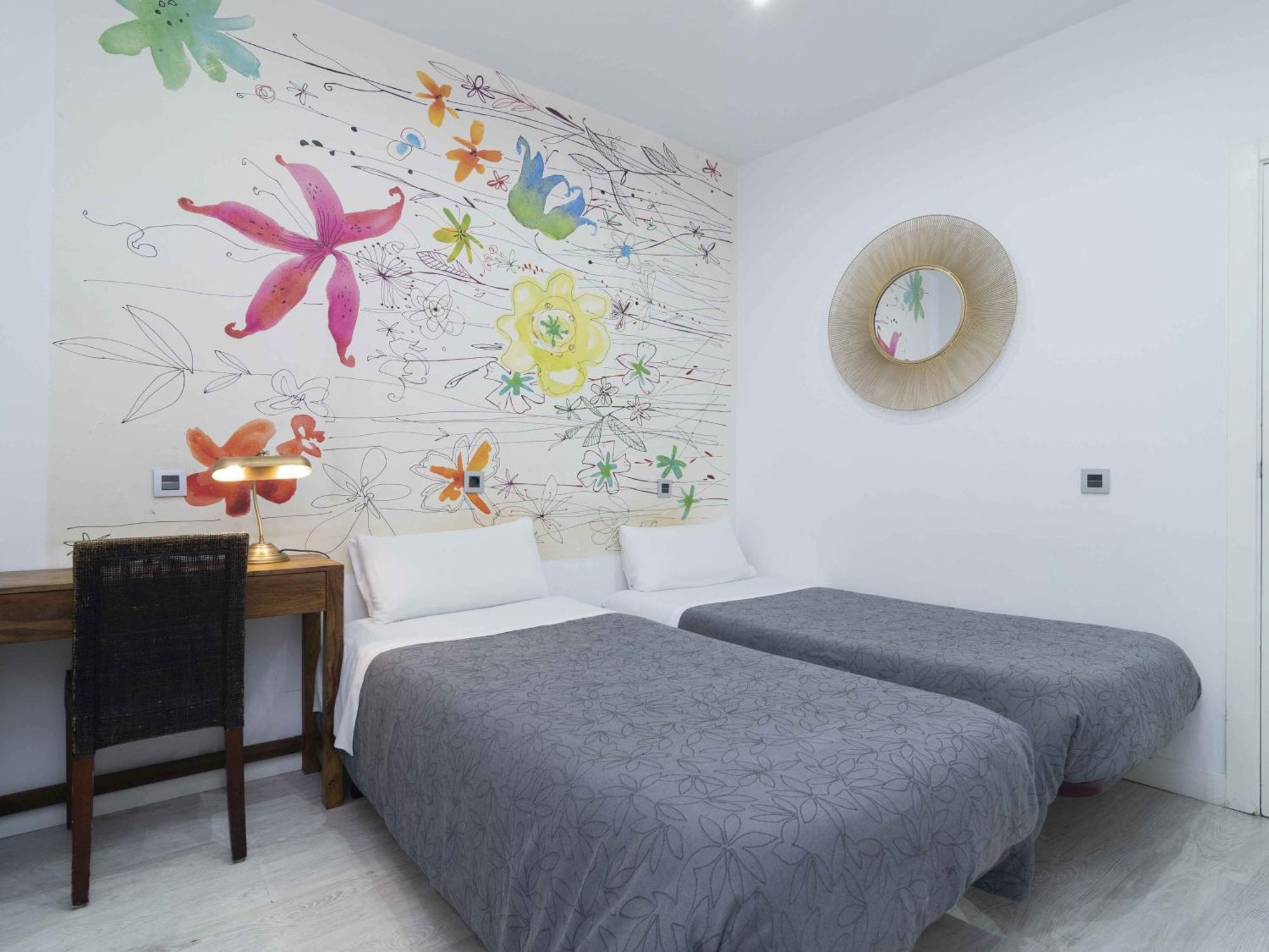 Pension Foster Мадрид Экстерьер фото